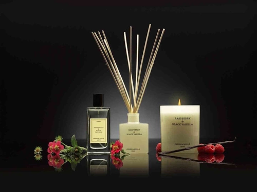 Difuzér Premium Reed 100ml. Malina a černá vanilka