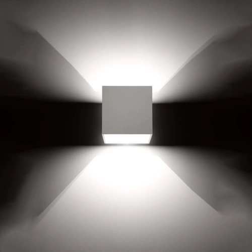 Nástěnné svítidlo Quad bílá moderní hliníková do obýváku a ložnice Sollux Lighting