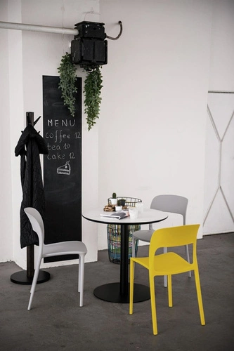 Šedá moderní jídelní a zahradní židle z plastu stohovatelná Flexi Intesi