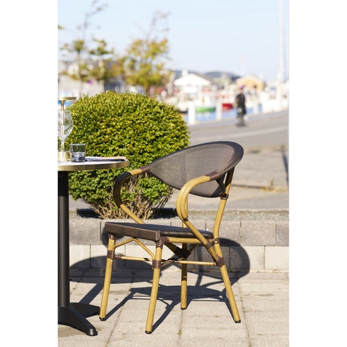 Židle Calda boho tmavě hnědá s područkami do jídelny a na terasu