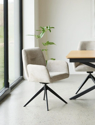 Otočná jídelní židle Roxana čalouněná s područkami