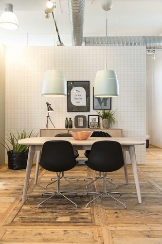 Rozkládací jídelní stůl Marte Actona oválný bělený dub skandinávská dýha 180 cm