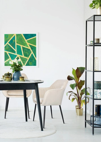 Čalouněná sametová jídelní židle Emilia Actona béžová s područkami moderní