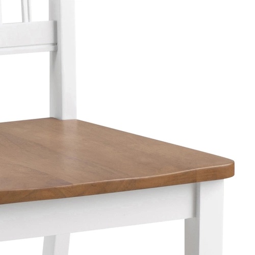 Dřevěná jídelní židle Brisbane Actona bílá skandinávská do jídelny a obýváku