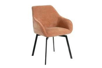 Otočená čalouněná židle Clara Actona hnědá s područkami do jídelny moderní