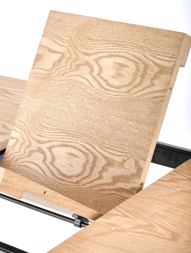 Rozkládací jídelní stůl Dovel 160–200 cm dub přírodní černé nohy moderní