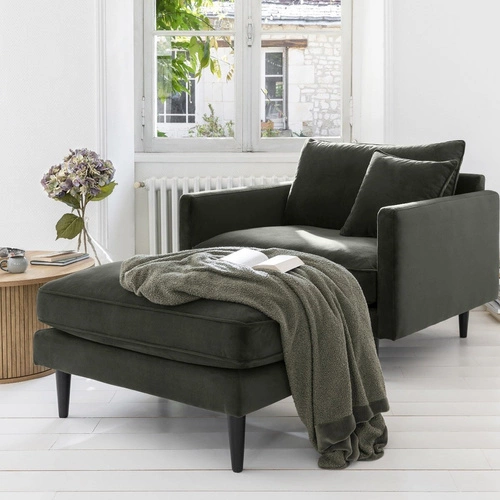 Zelený glamour taburet Candice s dubovými nohami, čalouněný, do obýváku, 91 cm Atmosphera