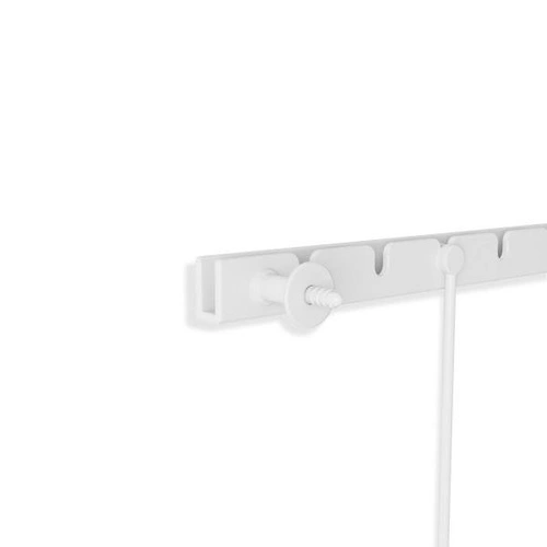 Bílá závěsná multirám Umbra Exhibit skandinávský rámeček 10x15 a 13x18