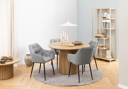 Čalouněná židle Brooke šedá s područkami do jídelny a obýváku moderní Actona