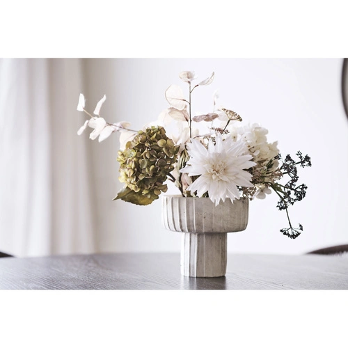 Váza Aurora cementová kulatá béžová dekorativní do obývacího pokoje