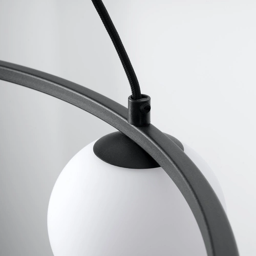 Moderní černý lustr YOLI 3 koule do obýváku a jídelny kovové stropní svítidlo