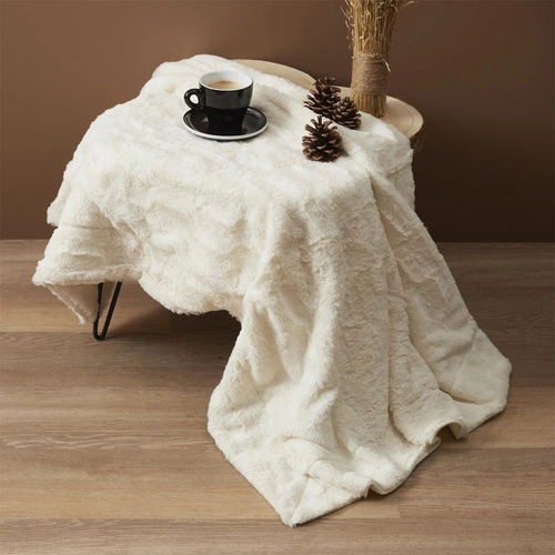 Bílá hebká fleecová deka na pohovku a postel s úchytem Intesi 120x150