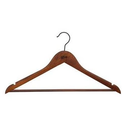 5five simply smart sada 2 dřevěných otočných ramínek do skříně v industriálním stylu