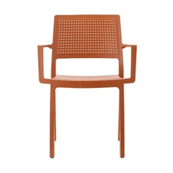 Zahradní židle Emi Arm oranžová plastová stohovatelná s opěrkami SCAB Design