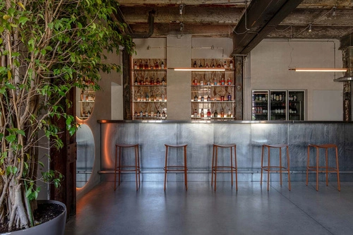 Kovová barová stolička bez opěradla Trick 75 cm černá moderní do kuchyně a na zahradu SCAB Design