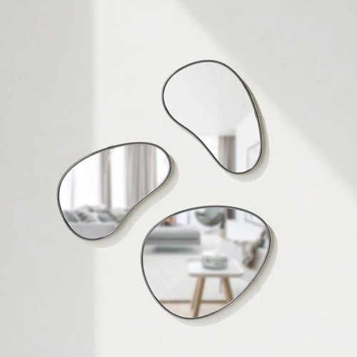 Sada 3 asymetrických zrcadel Hubba Pebble Umbra do předsíně v kovovém rámu