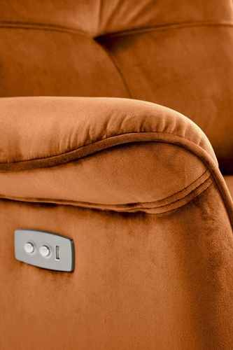 Rozkládací křeslo do obýváku Karlin Velvet skořicový samet s USB moderní ušák Intesi