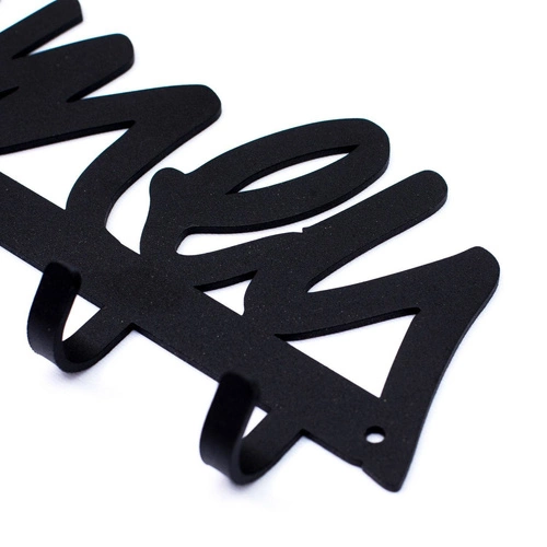 Kovový nástěnný věšák Willkommen černý moderní do předsíně Intesi 63 cm