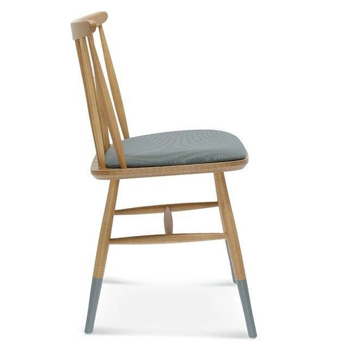 Dřevěná čalouněná židle Wand Fameg do jídelny a obýváku na míru kůže buk