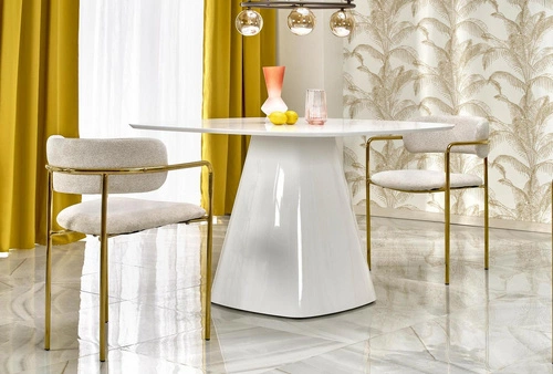Čalouněná jídelní židle Jabari krémová s područkami na zlatých nohách do jídelny a obýváku