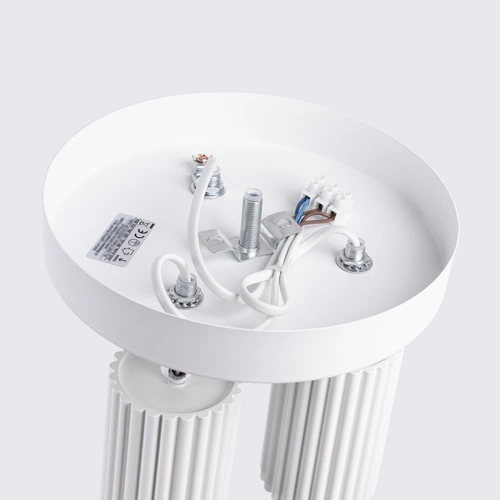 Moderní bílý stropní plafon KARBON 3P s nastavitelným stínidlem do obýváku a ložnice