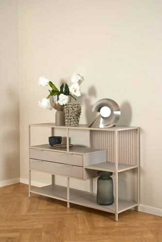 Industriální regál na knihy Seaford V Actona se zásuvkami v barvě kašmíru