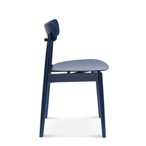 Dřevěná jídelní židle Fameg Nopp na míru do jídelny, kuchyně nebo obýváku ve skandinávském stylu