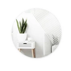 Kulaté nástěnné zrcadlo Ridge Umbra 61 cm moderní dekorativní do obývacího pokoje