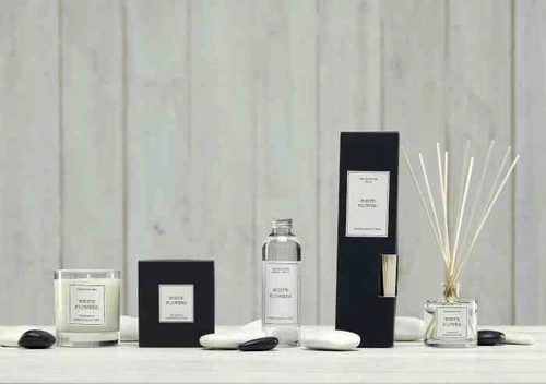 Aromatický difuzér do bytu s tyčinkami Santiago Flores Blancas 100 ml Cereria Molla