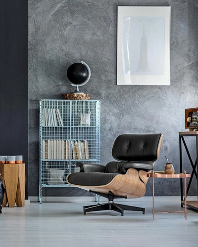 Odpočinkové křeslo do obýváku Vip Lounge Chair kožené černé s podnožkou moderní