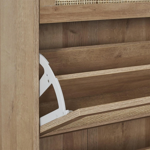 Vysoká přírodní botníková skříň Bali se třemi policemi a ratanovými boho dvířky