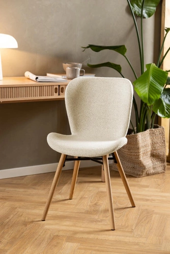 Jídelní a obývací židle Batilda skandinávská, čalouněná krémová, dubová Actona