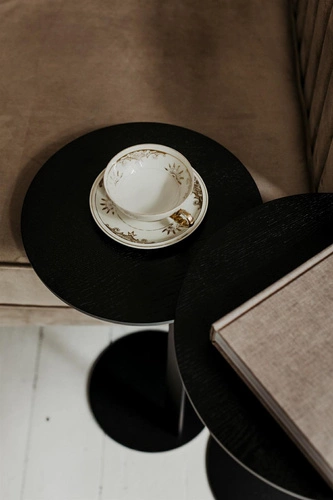 Konferenční stolek ODEN 300 kulatý černý dub moderní loftový do obýváku a ložnice