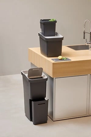 Třídicí odpadkový koš 36L Slow černý šedý plastový do kuchyně a kanceláře 5five