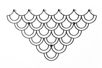 Moderní nástěnný věšák do předsíně Husk M černý kovový POLYHEDRA 56 cm