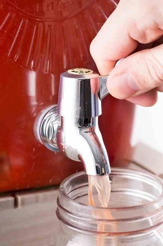 Skleněný nápojový sud 5l KILNER s kohoutkem, provensálský dávkovač na limonádu