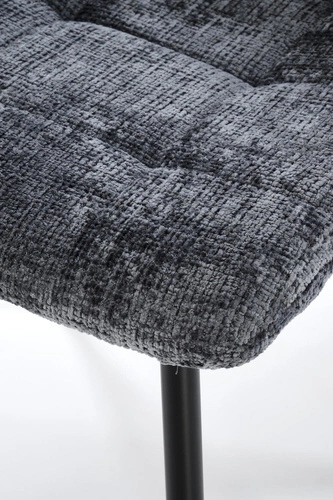 Čalouněná židle Pilew šedá do jídelny a obýváku moderní s černými kovovými nohami