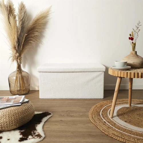 Skládací bílý taburet Intesi Velse z bouclé s úložným prostorem do obýváku a ložnice moderní