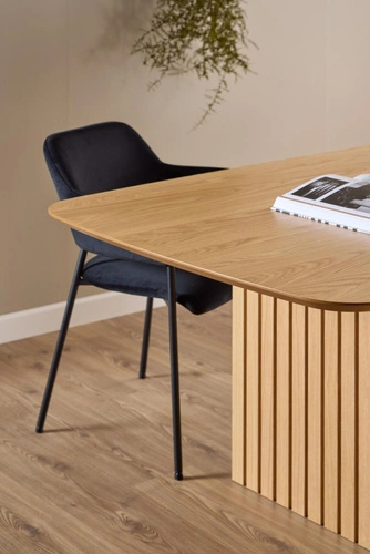 Jídelní stůl Christo 220x105 lakovaný dub moderní skandinávský