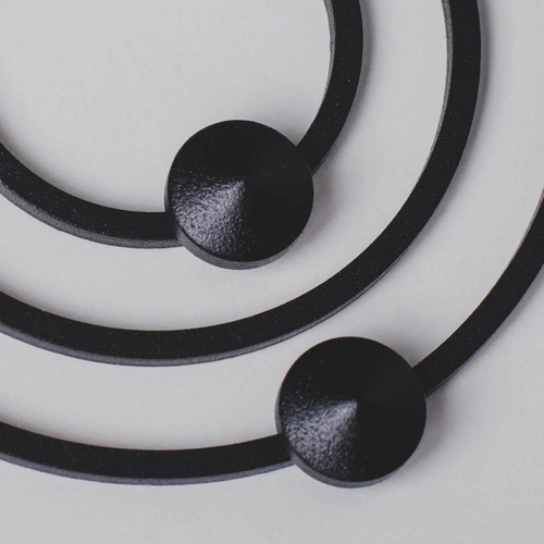 Kovový nástěnný věšák černý Husk XS POLYHEDRA moderní do předsíně