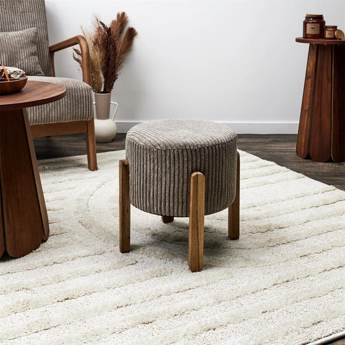 Hnědá manšestrová stolička Scott do obýváku a ložnice, čalouněná, dřevěná, moderní