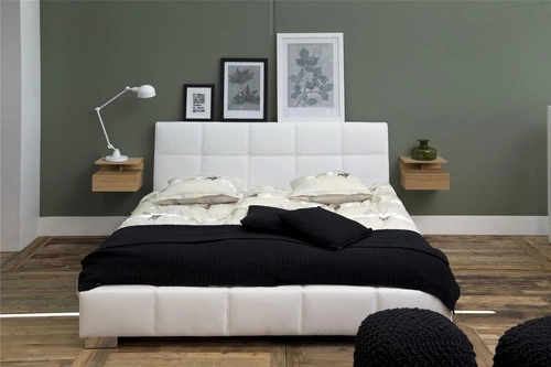 Moderní závěsný noční stolek Ashlan Wood se zásuvkou z masivu do ložnice