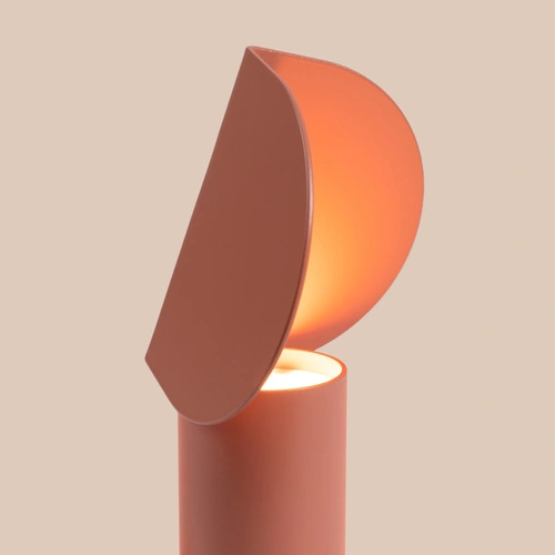 Moderní LED stolní lampa BISCUIT broskvová do obývacího pokoje