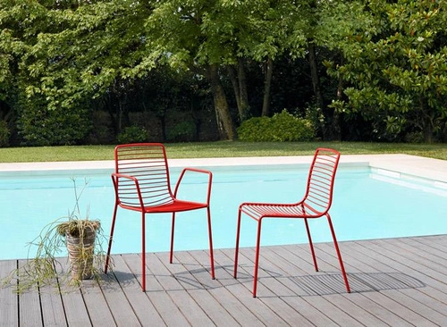 Zahradní kovová židle s područkami bílá moderní stohovatelná SCAB Design Summer