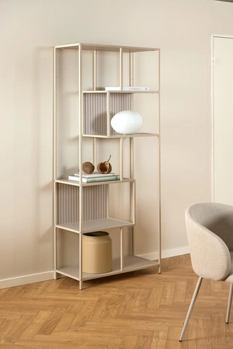 Industriální regál Seaford II Actona béžový na knihy do obýváku 77 cm