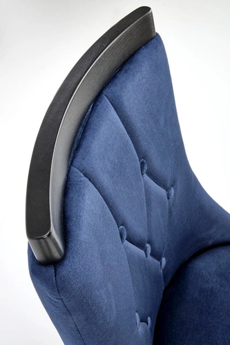 Jídelní židle Andre modrá čalouněná sametová moderní s dřevěnými nohami Intesi