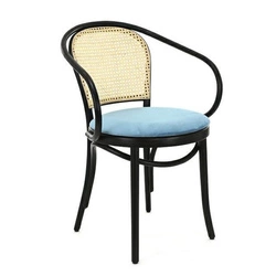 Dřevěná čalouněná jídelní židle s područkami Fameg B-9/4 retro do obýváku a jídelny