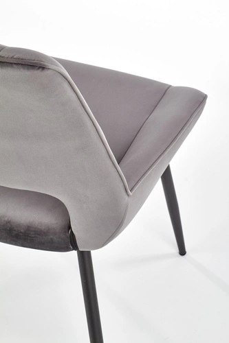 Čalouněná židle Mersa šedá do jídelny a obýváku moderní s černými kovovými nohami Intesi