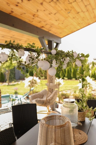 Věšák na dekorace ke stolu BRO černý