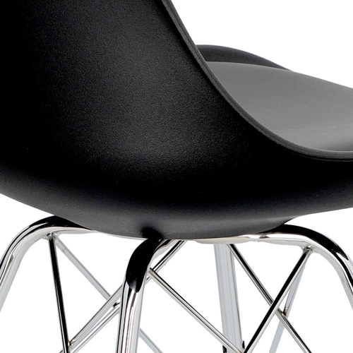 Jídelní židle Eris Actona černá z plastu moderní snadno čistitelná